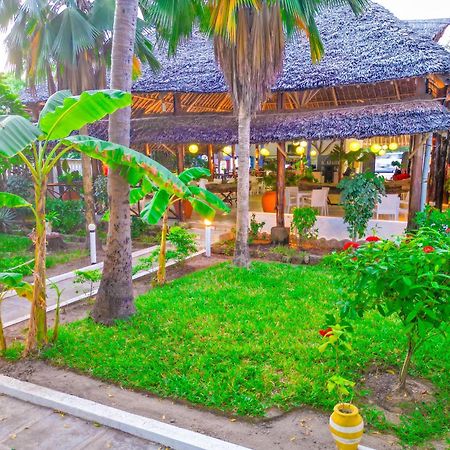 Maasai Resort Момбаса Экстерьер фото