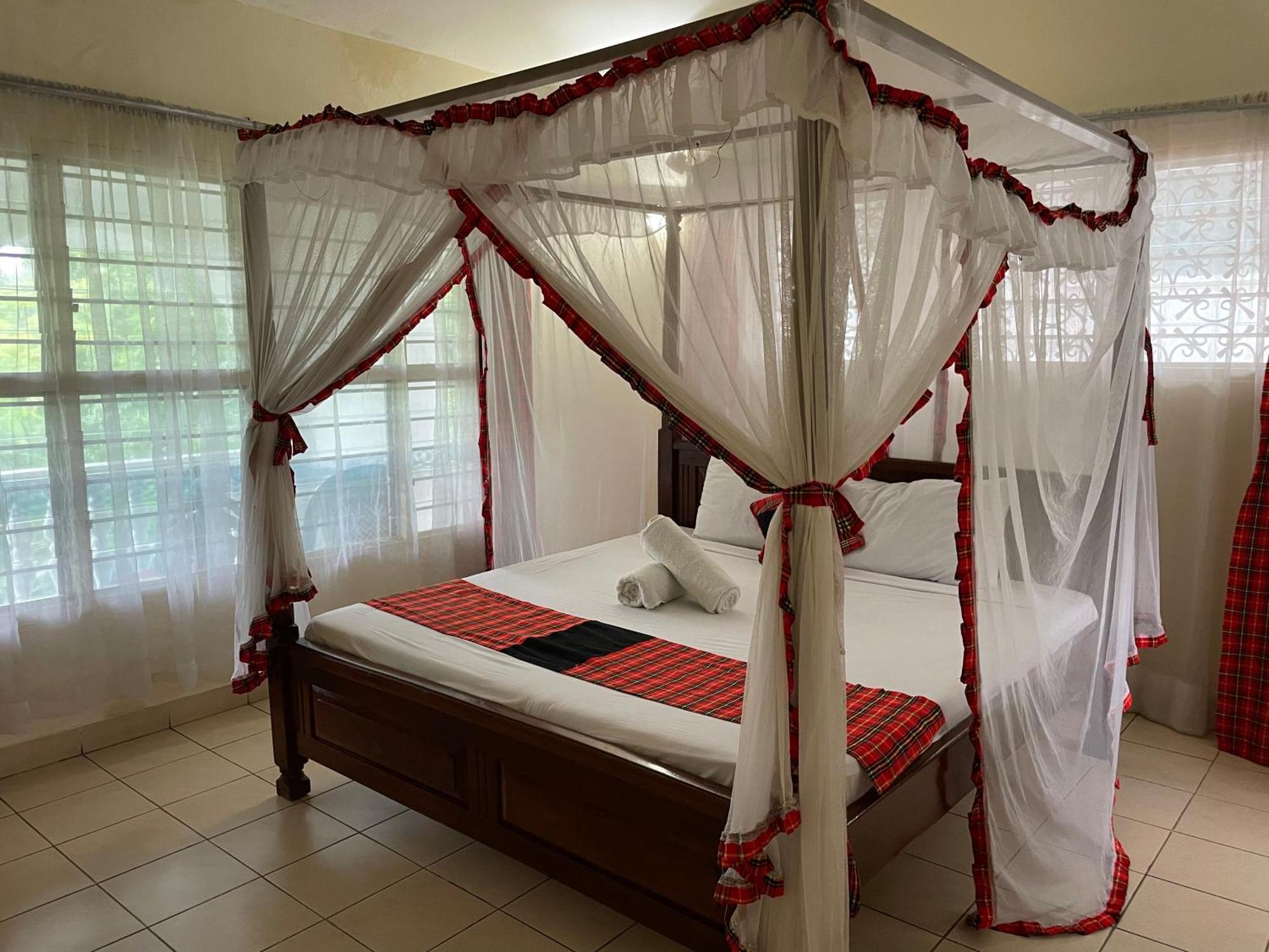 Maasai Resort Момбаса Экстерьер фото