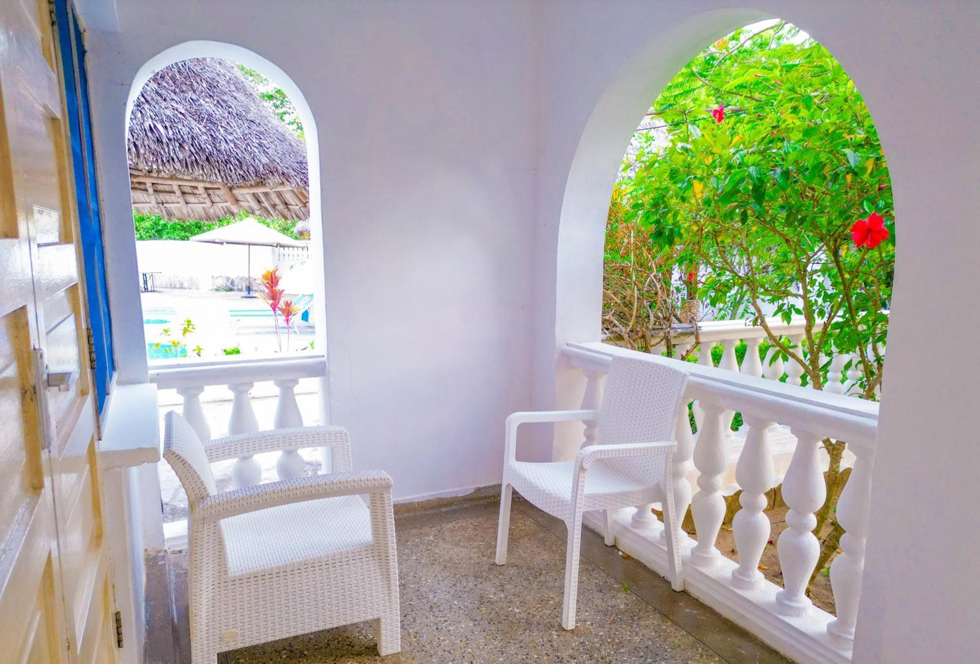 Maasai Resort Момбаса Экстерьер фото